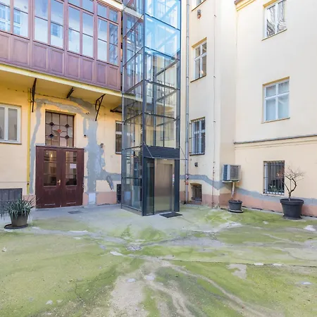 Апартаменты Skyview Haven