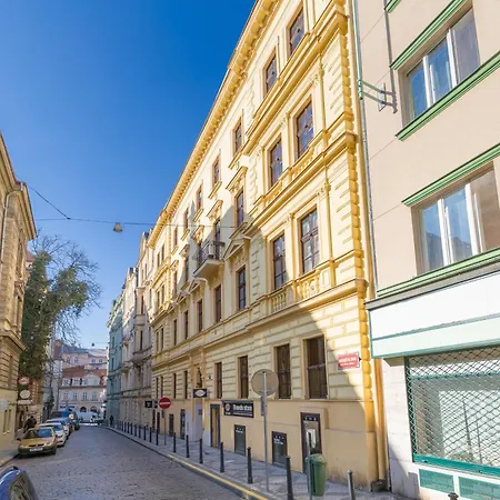 Апартаменты Skyview Haven *
