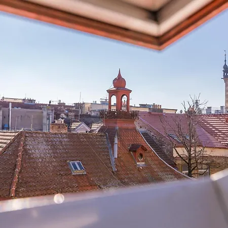 Апартаменты Skyview Haven Прага